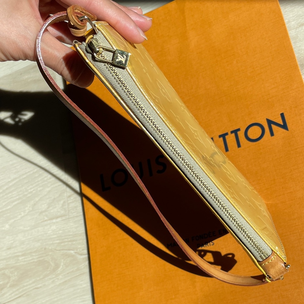Louis Vuitton Lexington - Picture 6 of 16